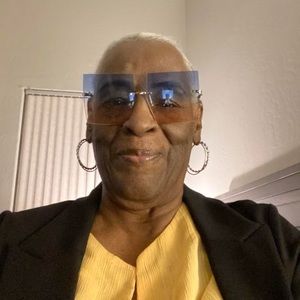 Meet your Posher, Marlowe l